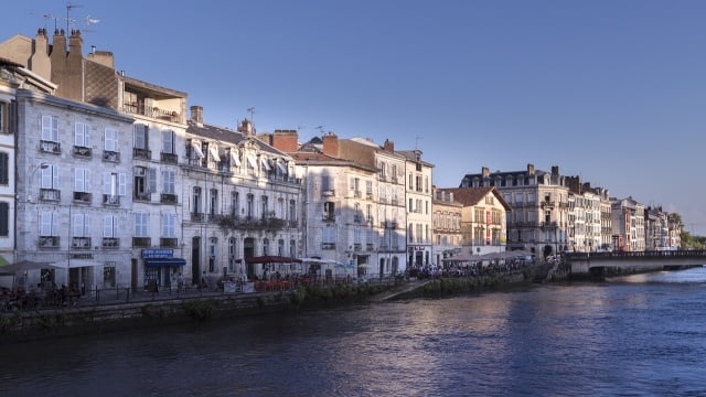 Går TGV-toget fra Paris til Biarritz? Opdag en hurtig og bekvem rejse!